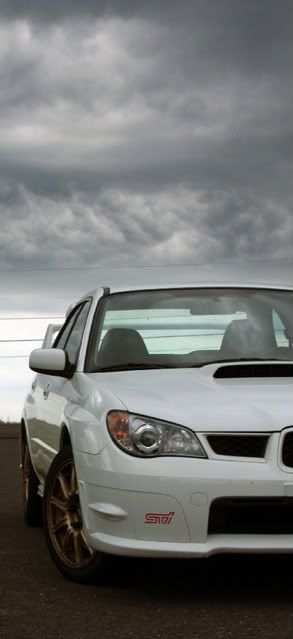 IMAGE: http://i135.photobucket.com/albums/q122/acidbyte7/CroppedSticloudscolor.jpg