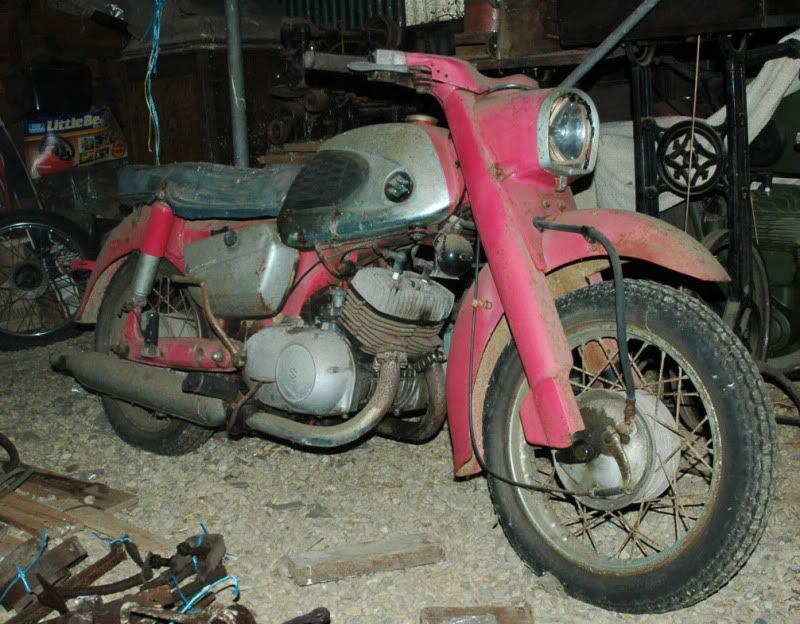 1957Suzuki1.jpg