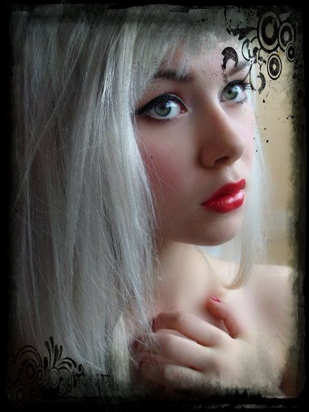 girl with white hair photo: girl-with-white-hair-red-lips girl-with-white-hair-red-lips.jpg