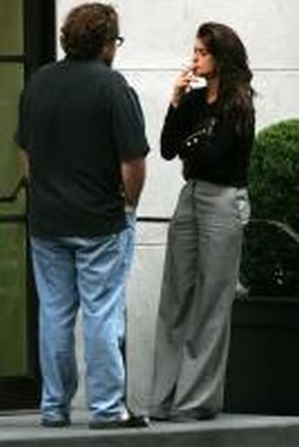 Ok Penelope Cruz is smoking hot but I didn't know she was fond of cigarettes