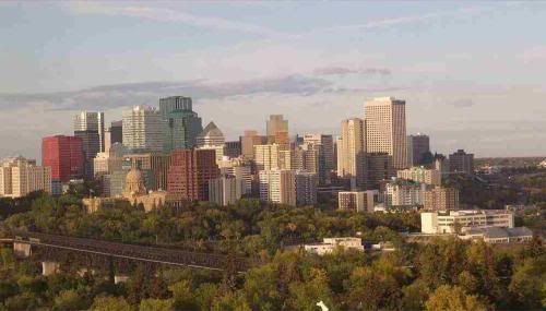 [http://i135.photobucket.com/albums/q145/dynamic_cast/Edmontonskyline2.jpg]