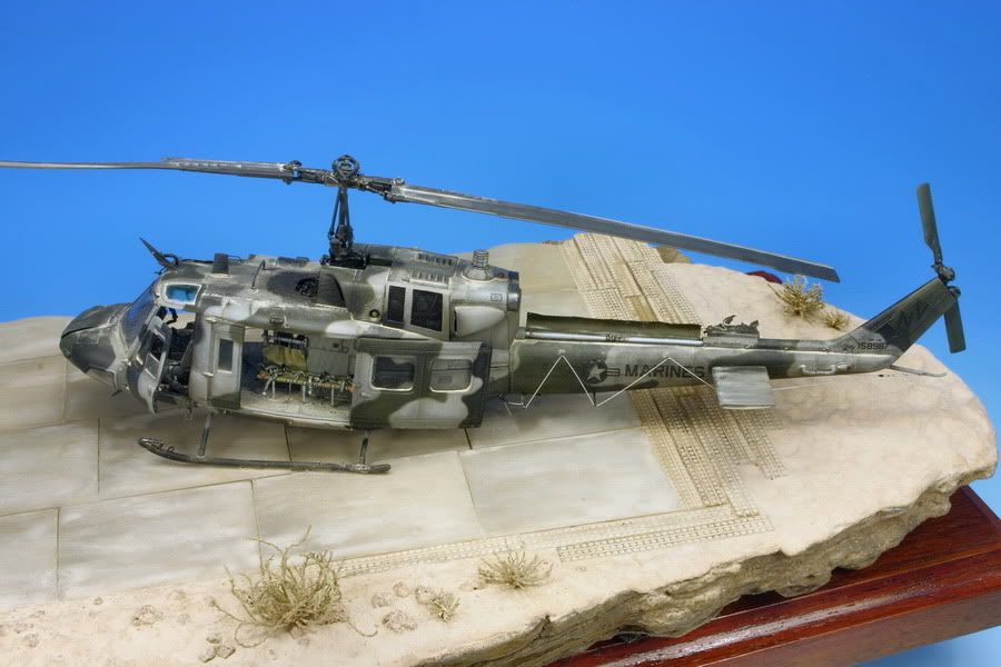 uh-1n01.jpg