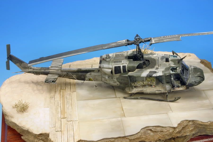 uh-1n02.jpg