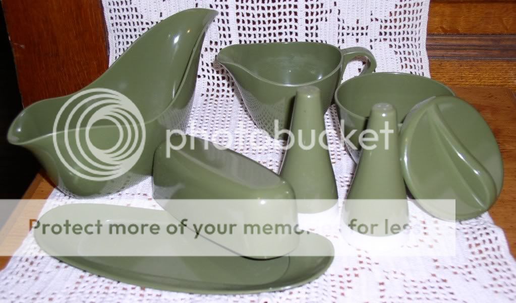 eight piece melmac royalon avocado green tableware set in very good 