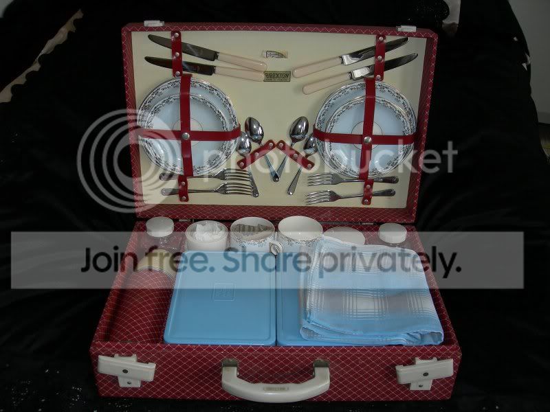 1950sBrextonPicnicSet.jpg
